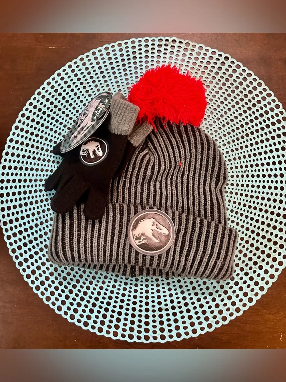 New NWT Jurassic World Kids Ribbed Pom Beanie and Gloves One Size Fits Most